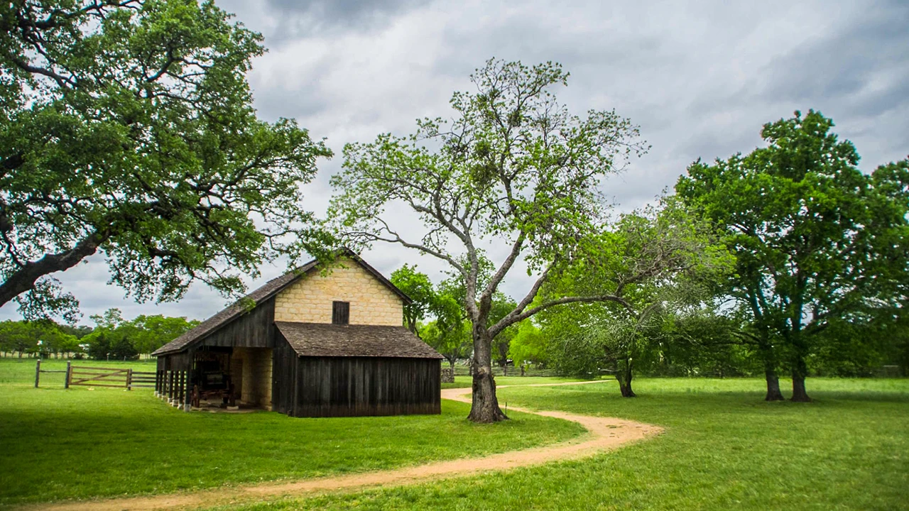5 historic towns near Fredericksburg